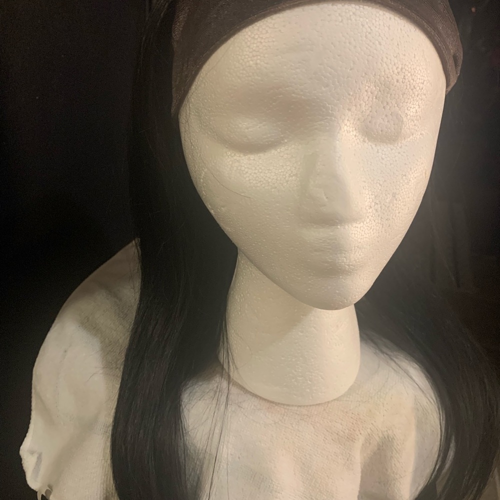 Elegant CSC Banks gorgeous Black Hairband Wig